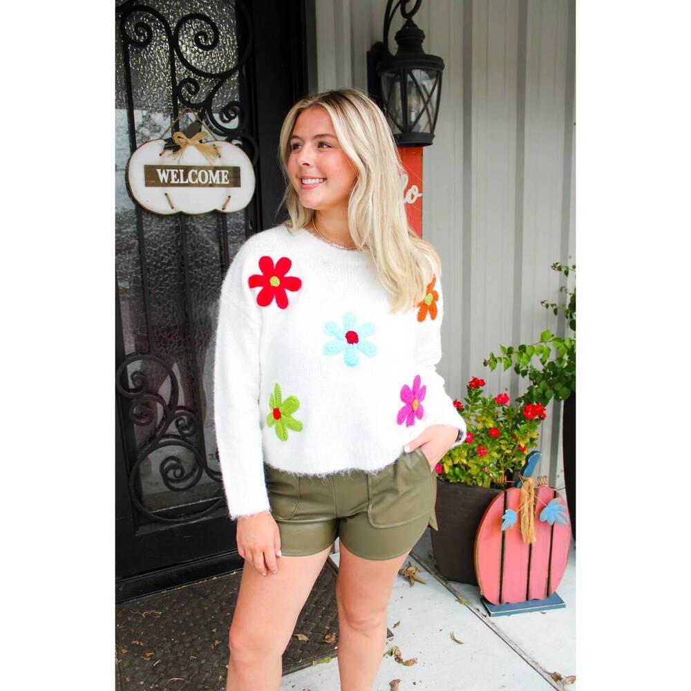 NEW PINCH flower embroidery sweater in white